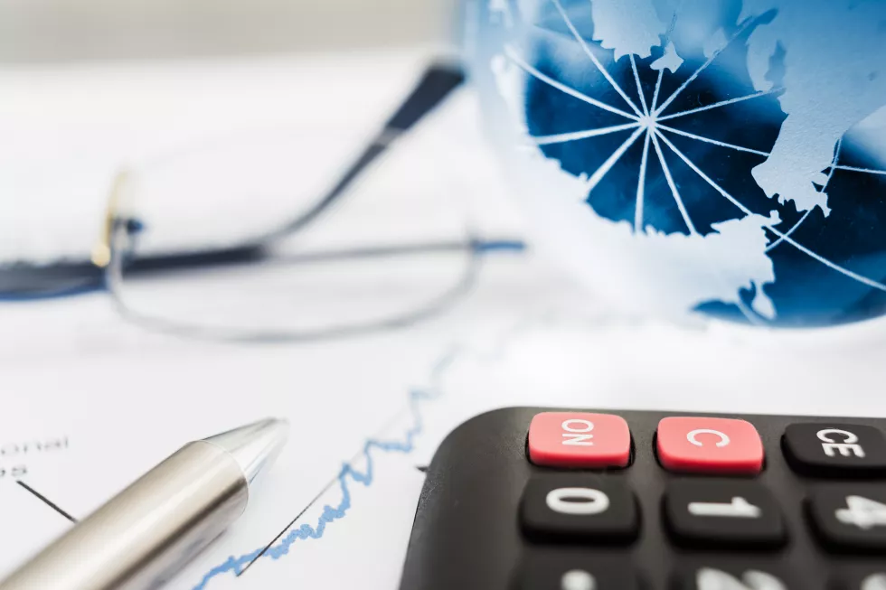 close-up-laptop-table