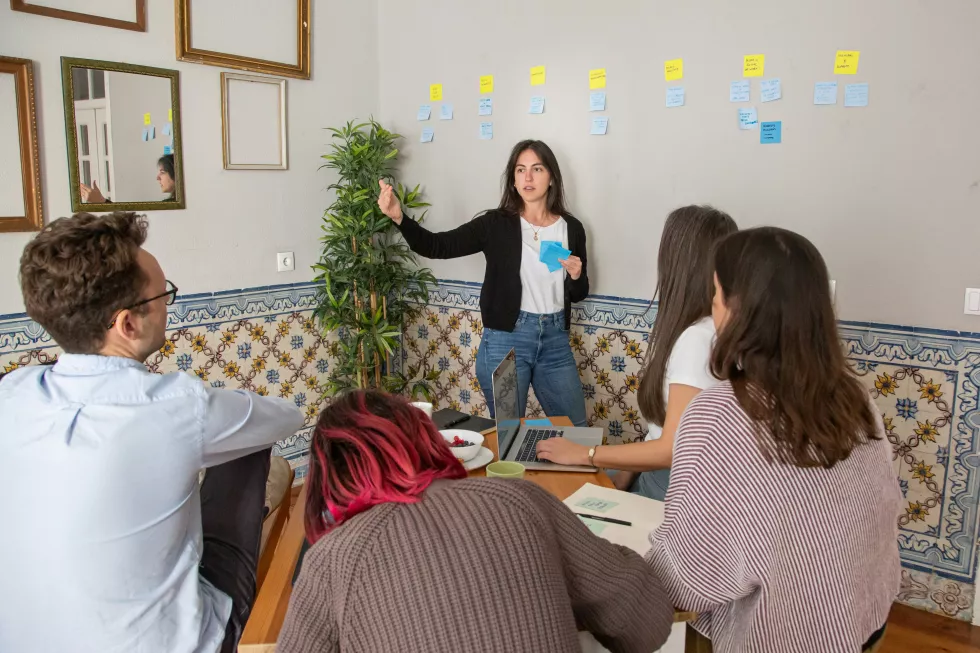 parabol-the-agile-meeting-tool-CS0D08N2n9M-unsplash
