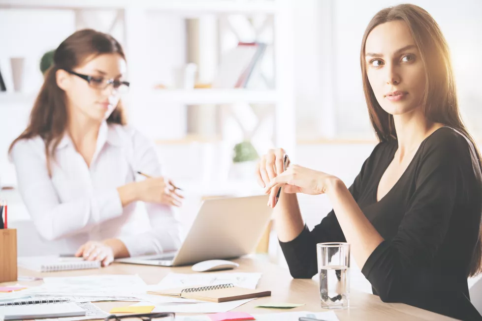 beautiful-businessladies-doing-paperwork