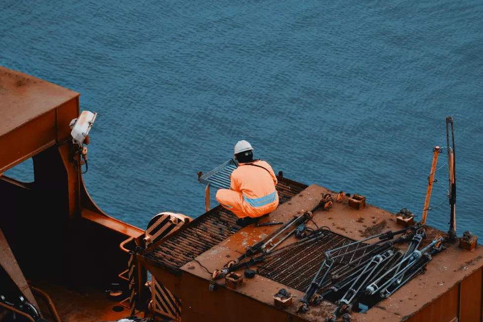 maintenance-system-deck-seafarer-work-his-rest-hours-overtime-duties-offshore