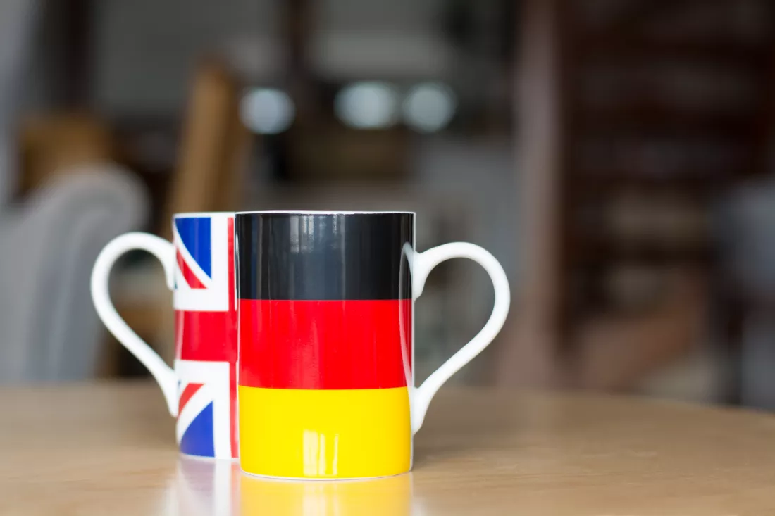 close-up-coffee-cup-table