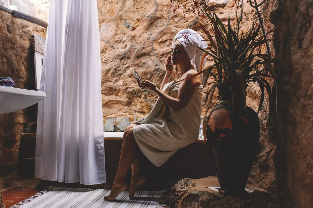young-woman-sitting-chair