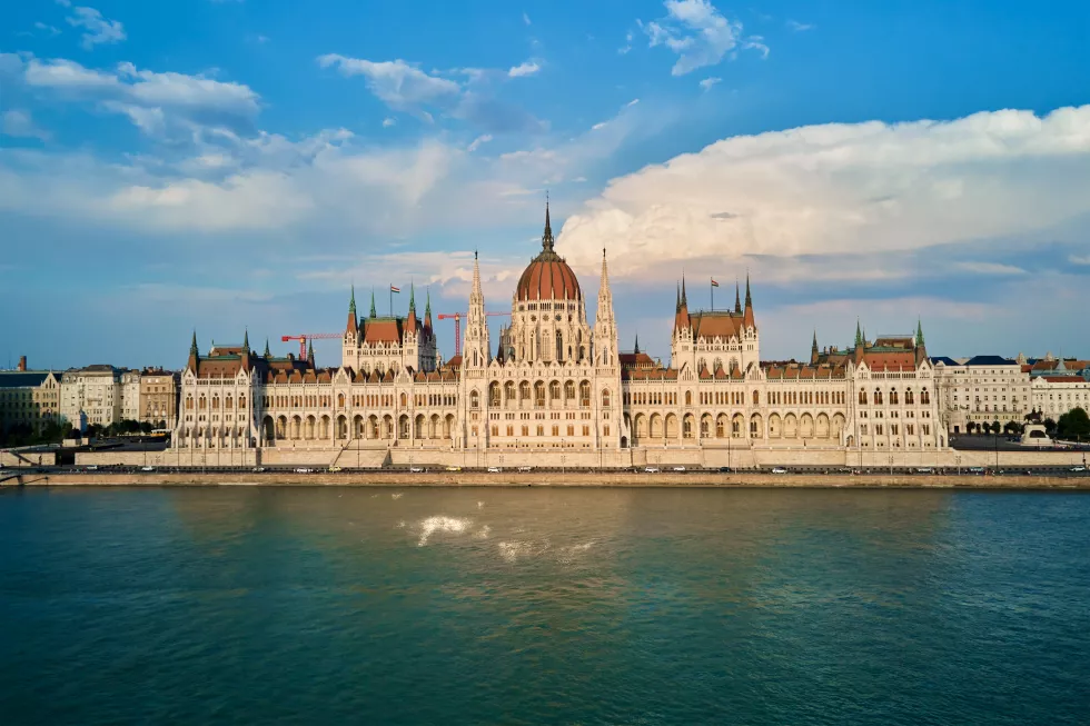 budapest-parliament-along-danube-river-famous-landmark-hungary