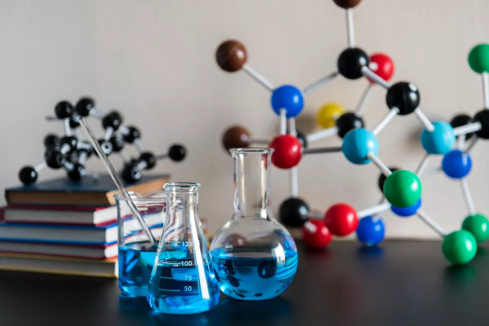 close-up-multi-colored-pencils