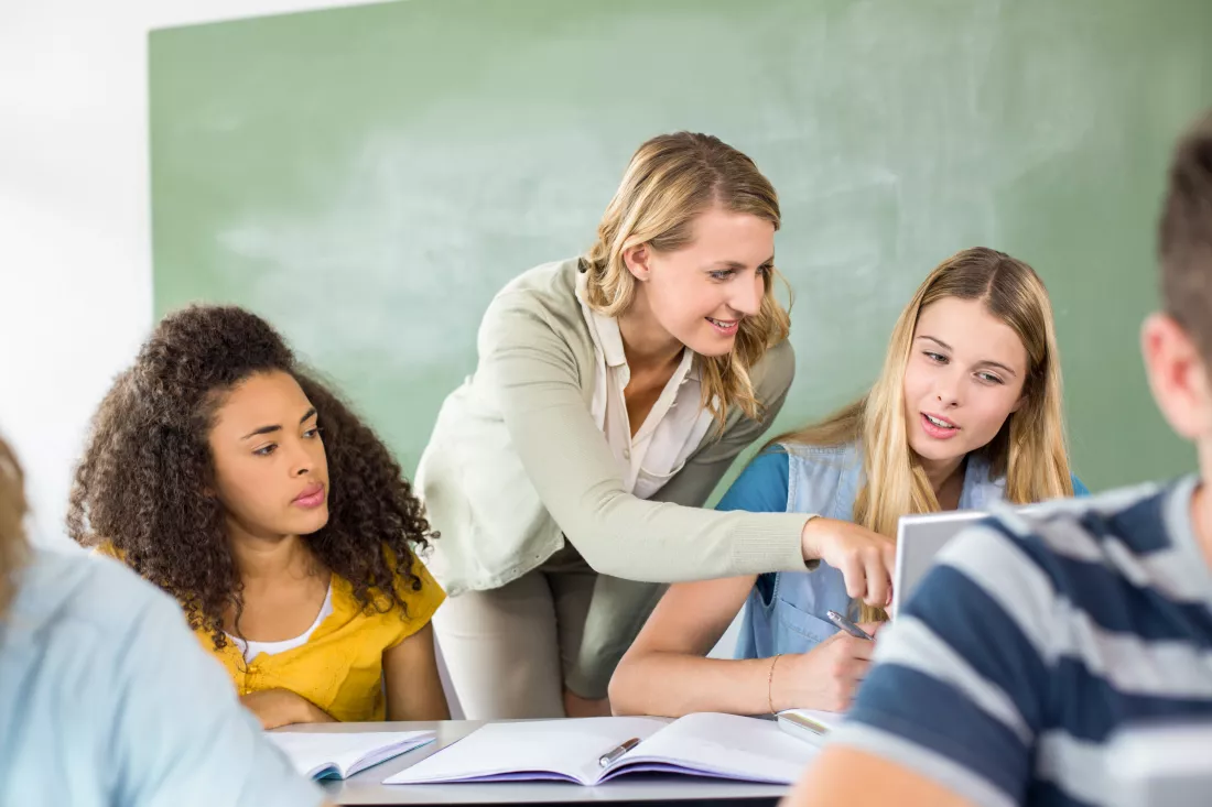 Pedagogika szkoły z doradztwem zawodowym (dla absolwentów z przygotowaniem pedagogicznym)v