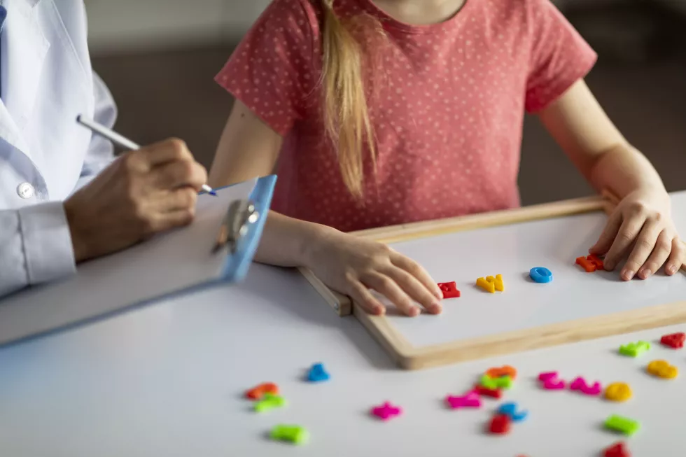 Terapia pedagogiczna z elementami integracji sensorycznej (dla absolwentów z przygotowaniem pedagogicznym)