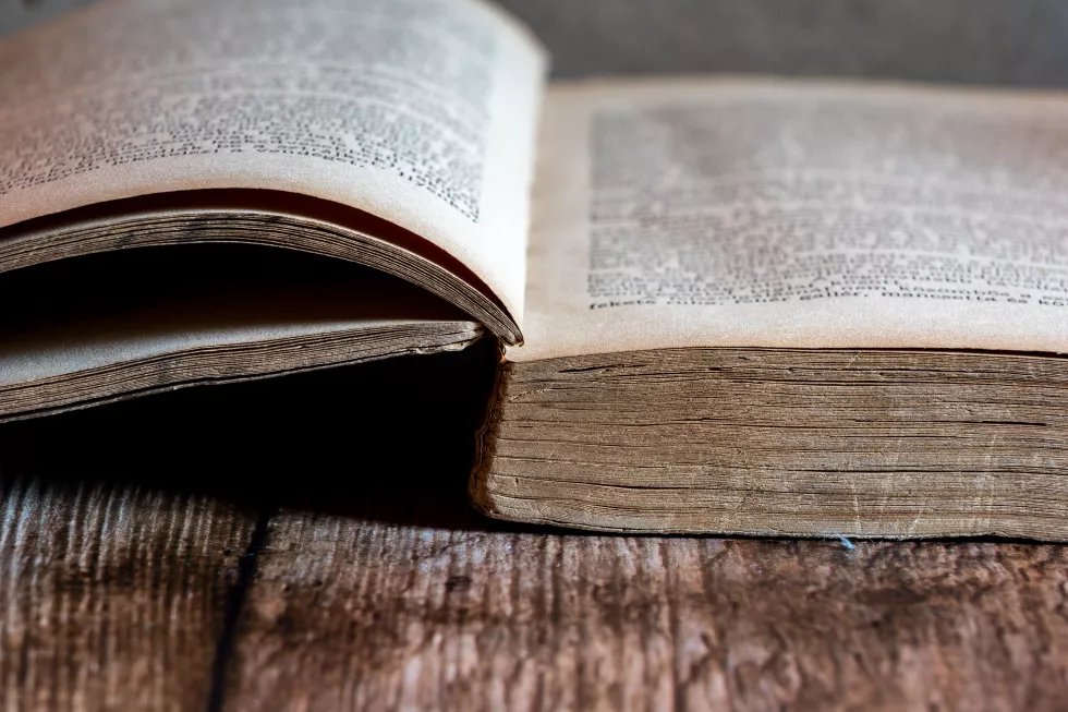 close-up-open-book-table-2