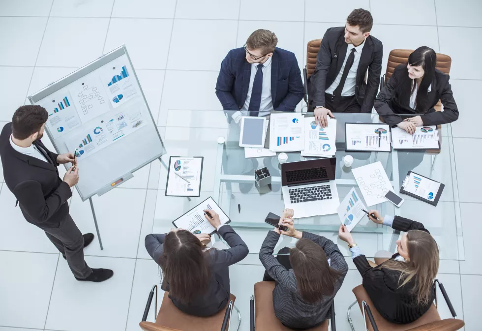 presentation-new-financial-project-workplace-office