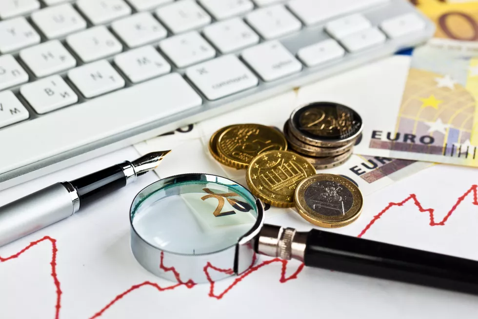 accessories-doing-business-office-table