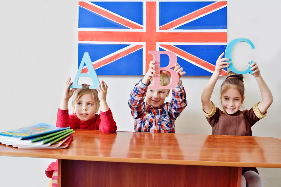 three-little-children-english-lesson