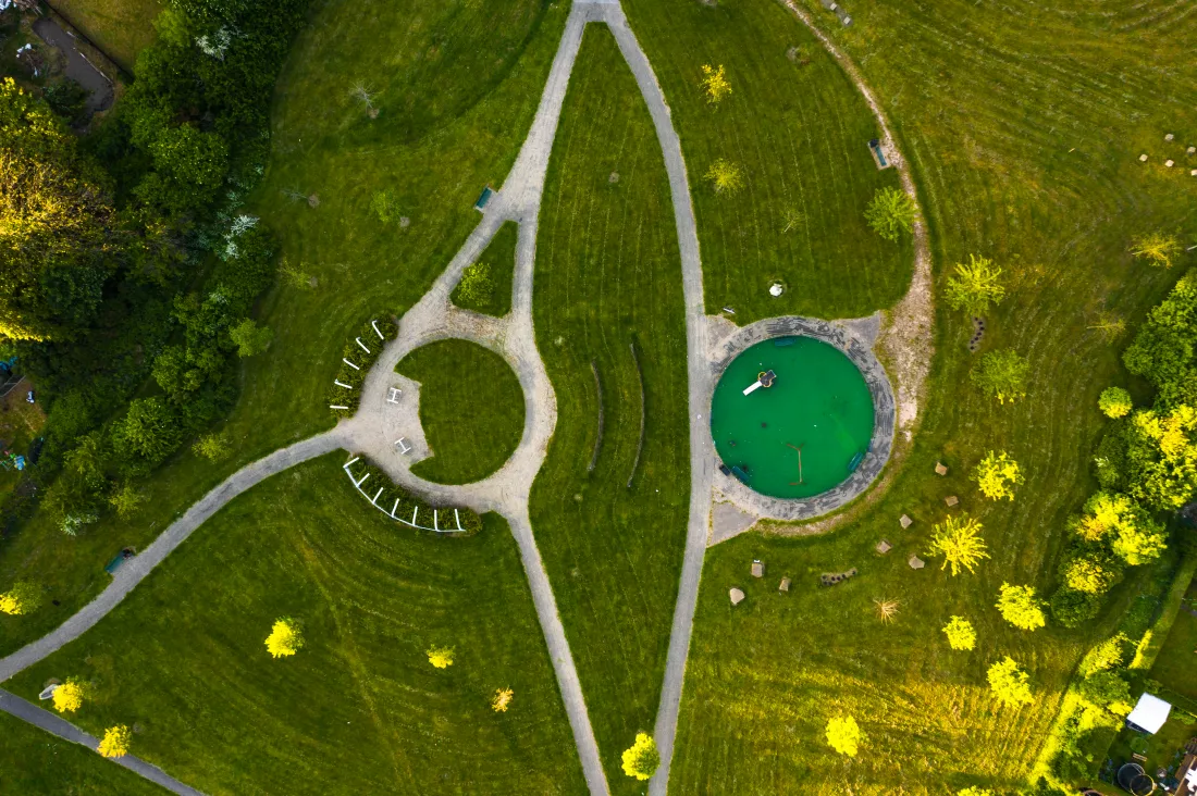digital-composite-image-green-grass