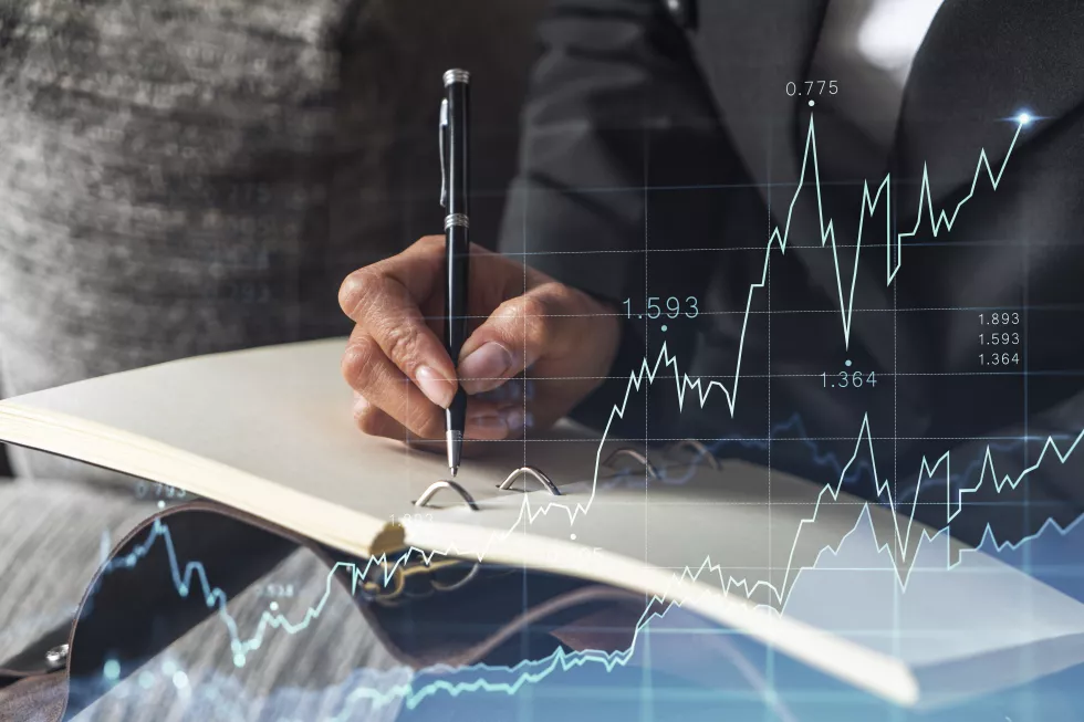 woman-trader-formal-wear-writing-down-some-ideas-research-stock-market-proceed-right-investment-solutions-wealth-management-concept-hologram-forex-chart-close-up-shot