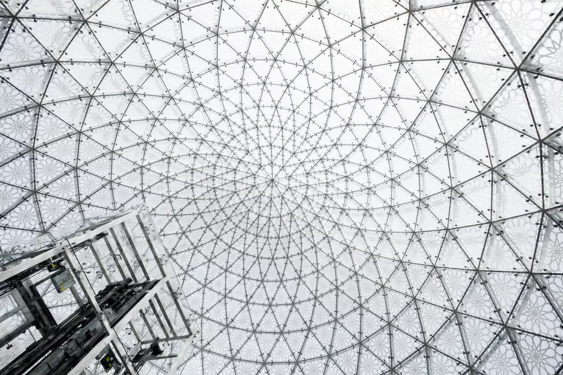 glass-ceiling-architecture