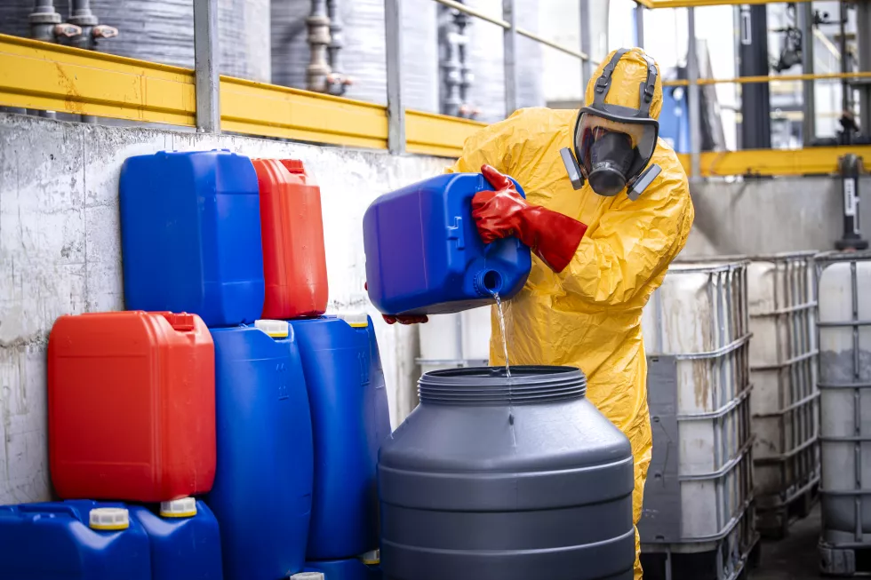 professional-chemicals-industry-worker-protective-equipment-making-acids-zinc-galvanizing