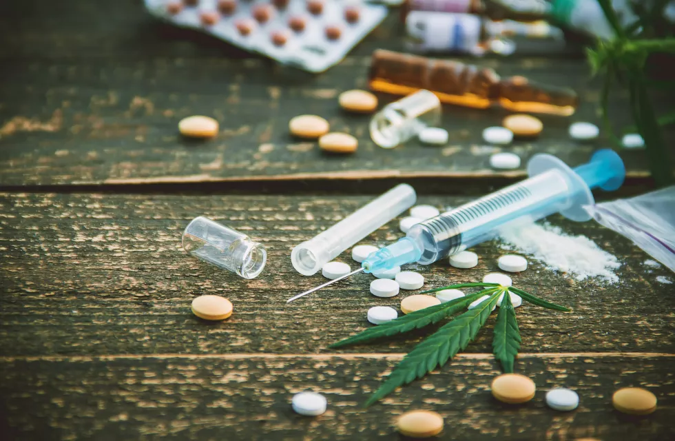 close-up-pills-table